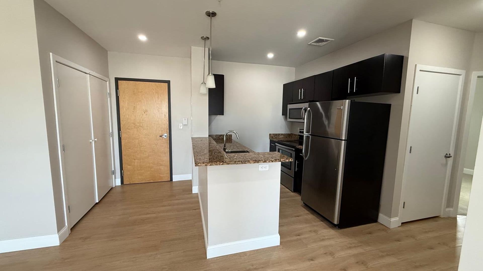Attleboro Apartment: 75 South Main St