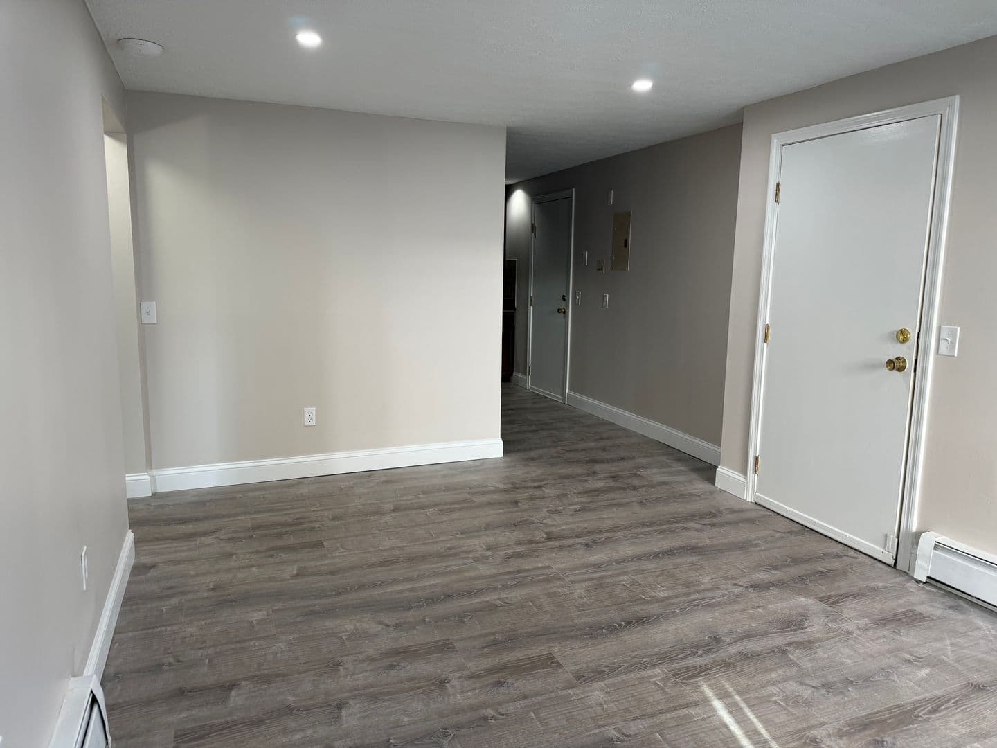 Billerica Apartment: 13-27 Kenmar Drive