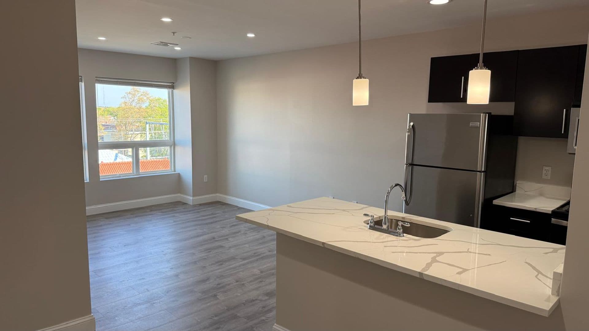 Attleboro Apartment: 75 South Main St