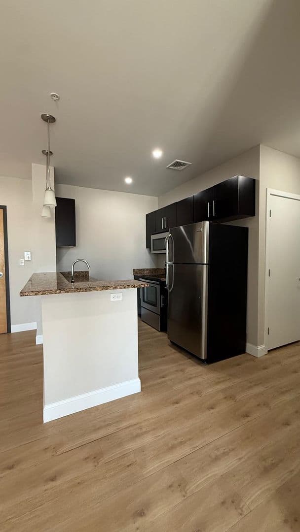 Attleboro Apartment: 75 South Main St