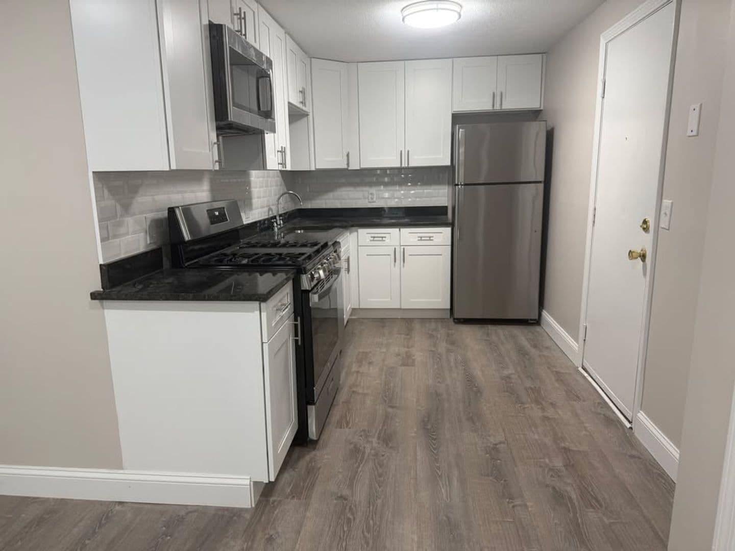 Billerica Apartment: 13-27 Kenmar Drive