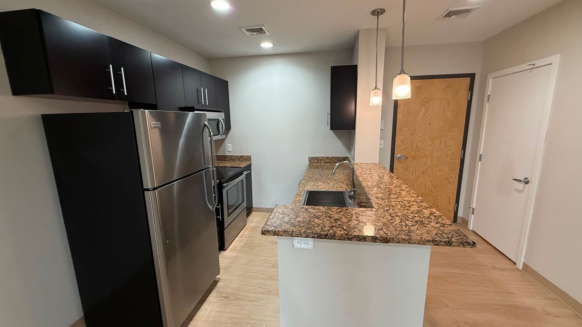 Attleboro Apartment: 75 South Main St