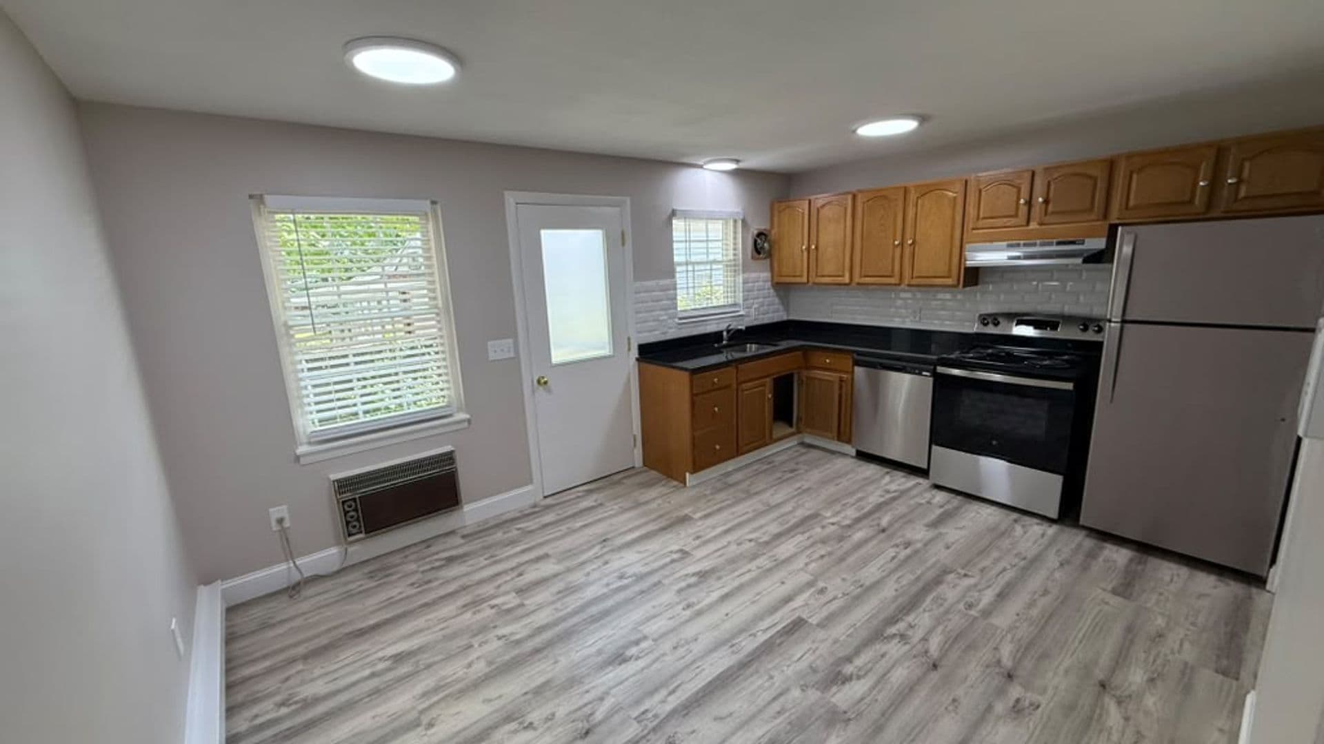 Leominster Apartment: 221 West Street