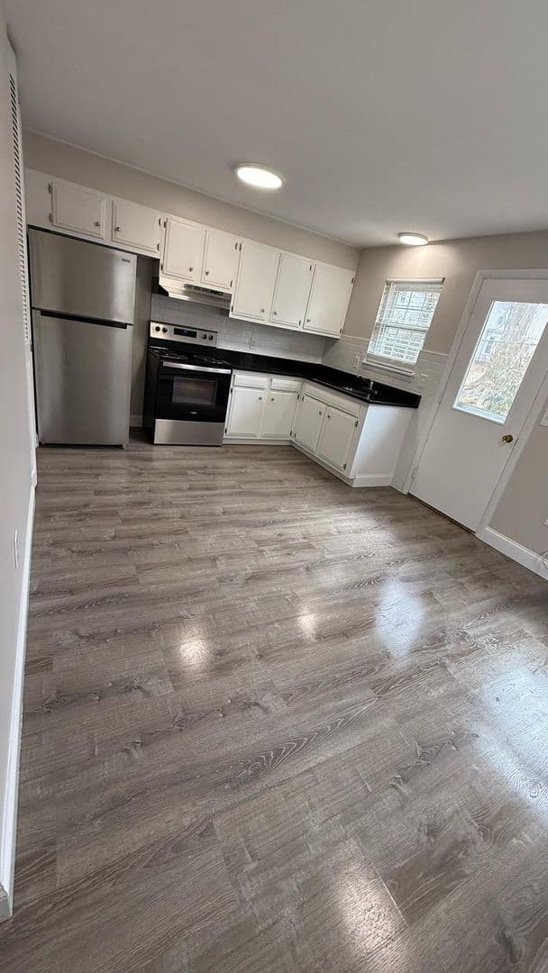 Leominster Apartment: 221 West Street