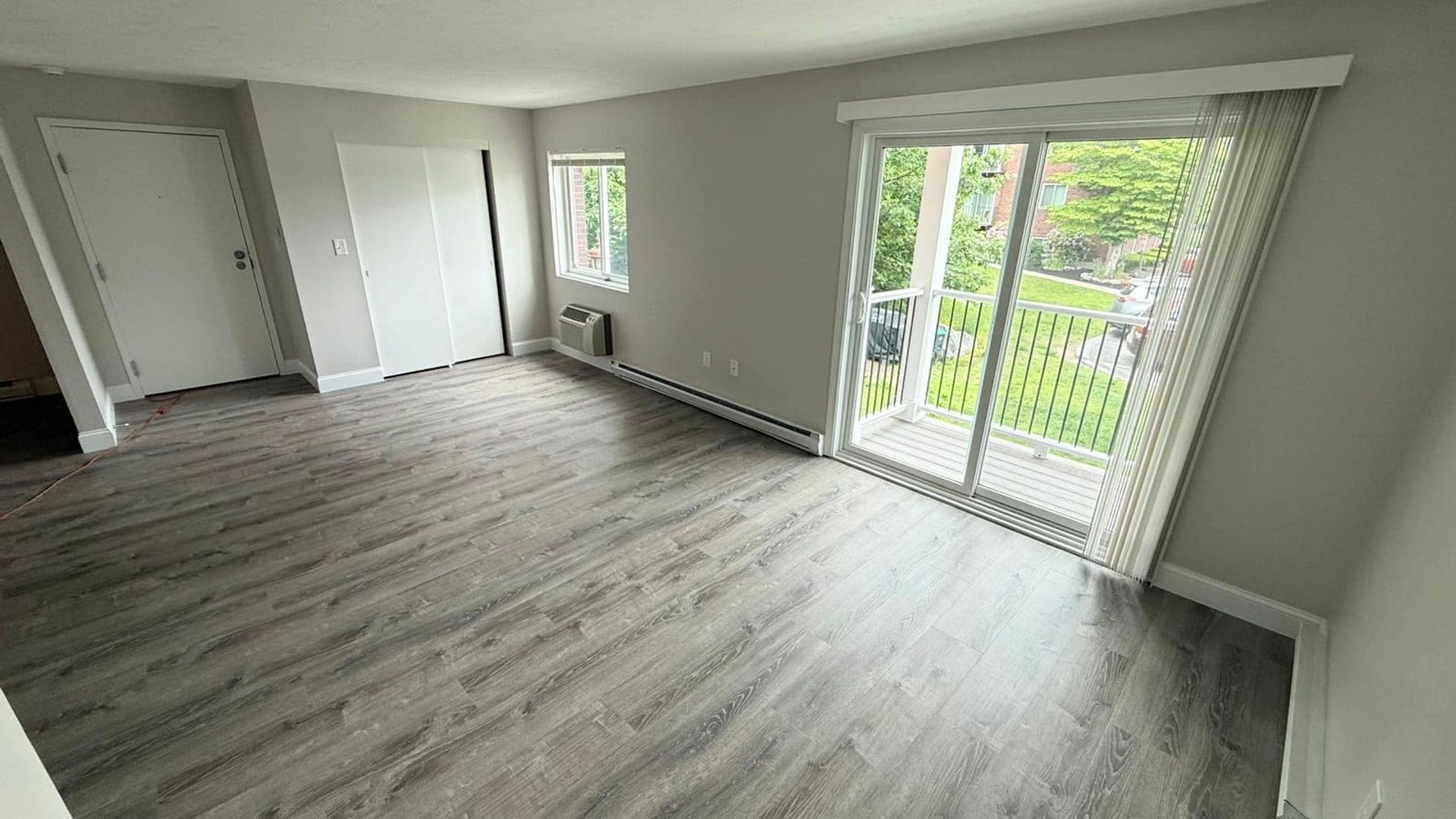 Webster Apartment: 310 Thompson Road