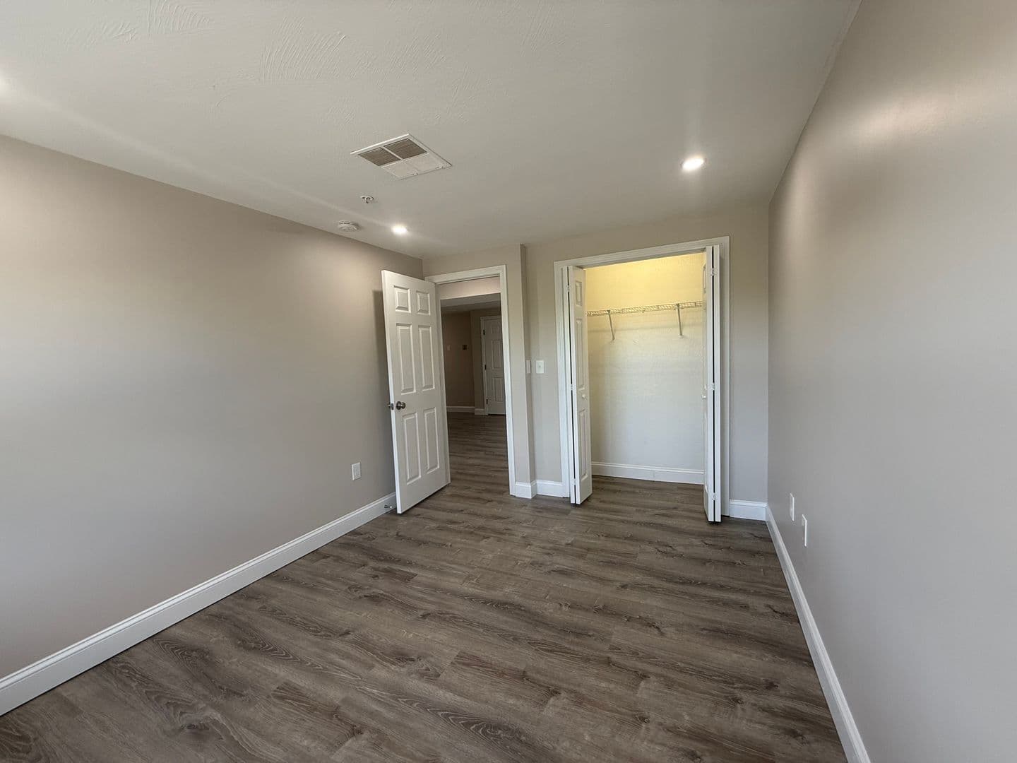 Billerica Apartment: 13-27 Kenmar Drive