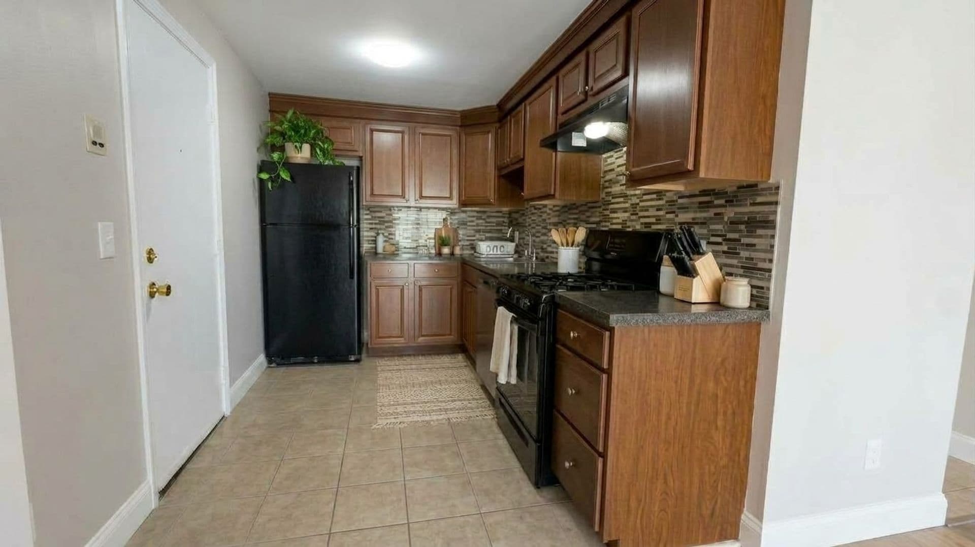 Billerica Apartment: 13-27 Kenmar Drive