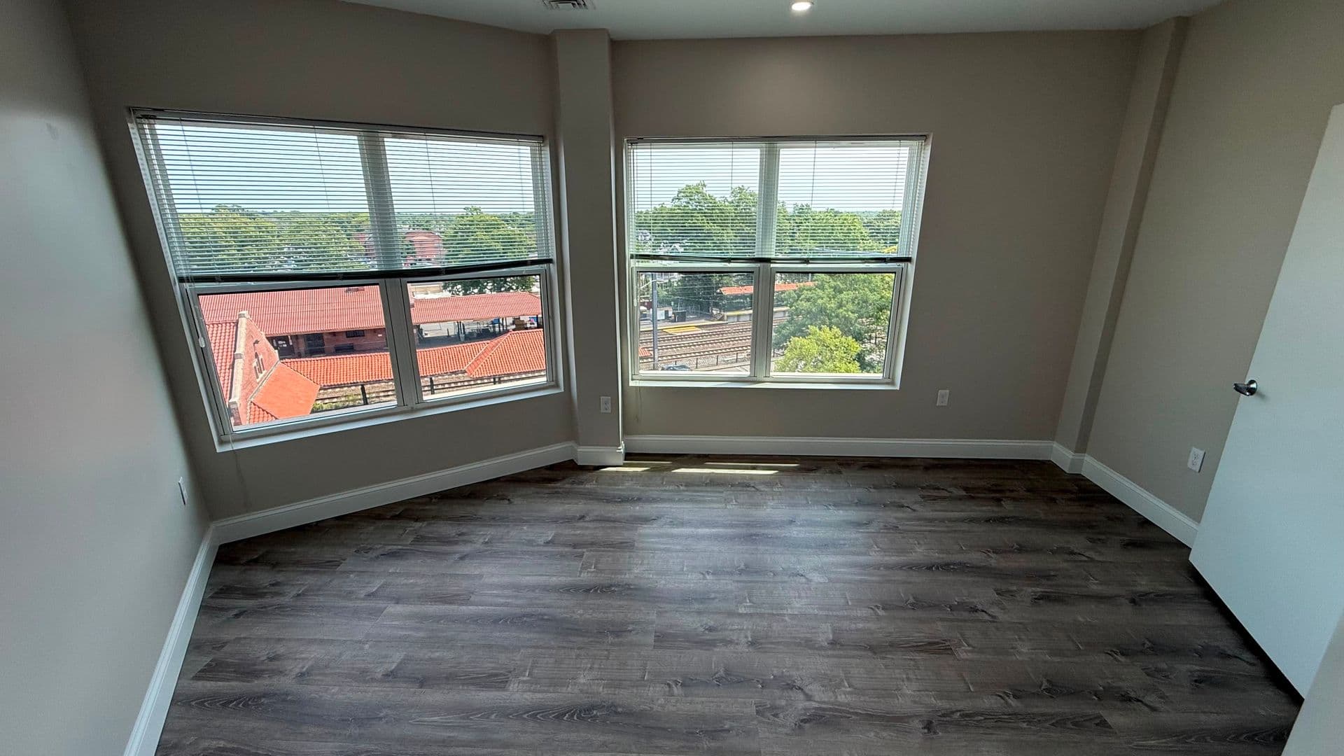 Attleboro Apartment: 75 South Main St