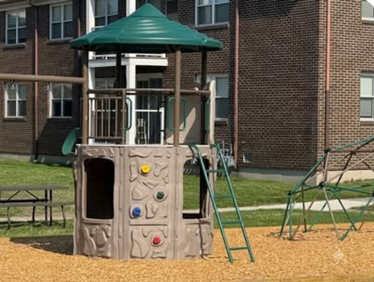 Billerica Apartment: 13-27 Kenmar Drive