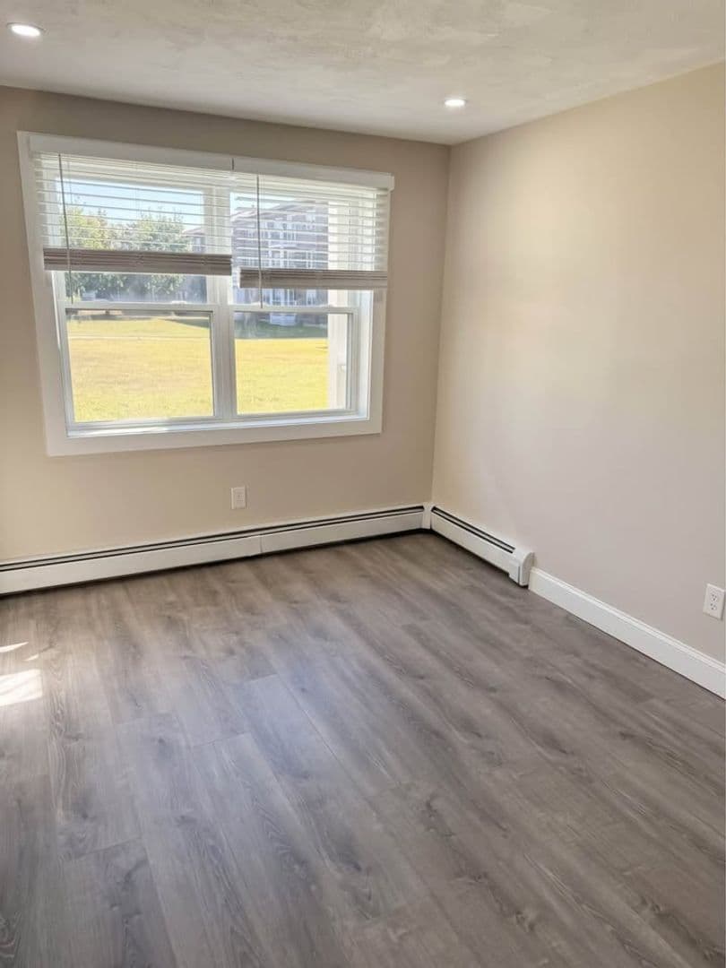 Billerica Apartment: 13-27 Kenmar Drive
