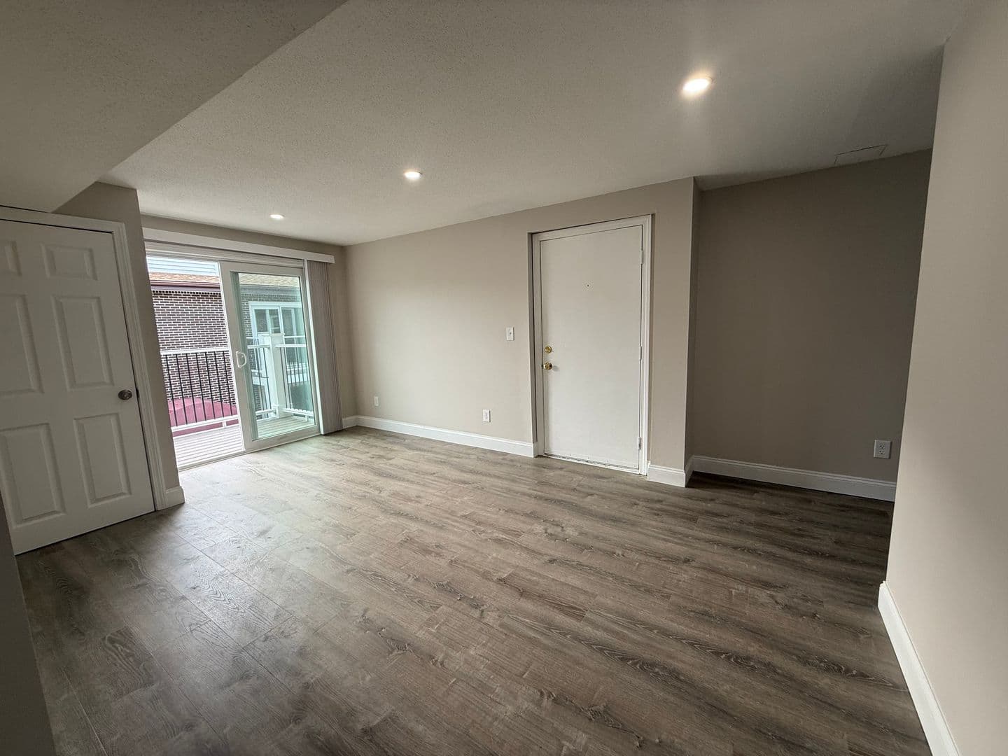Billerica Apartment: 13-27 Kenmar Drive
