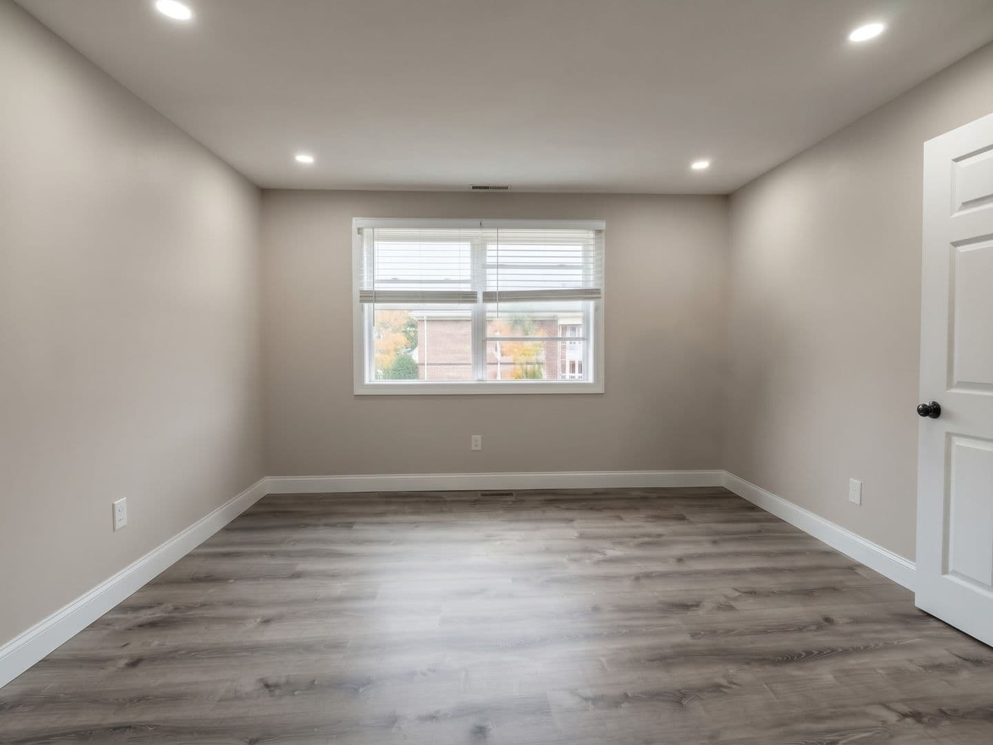 Billerica Apartment: 13-27 Kenmar Drive