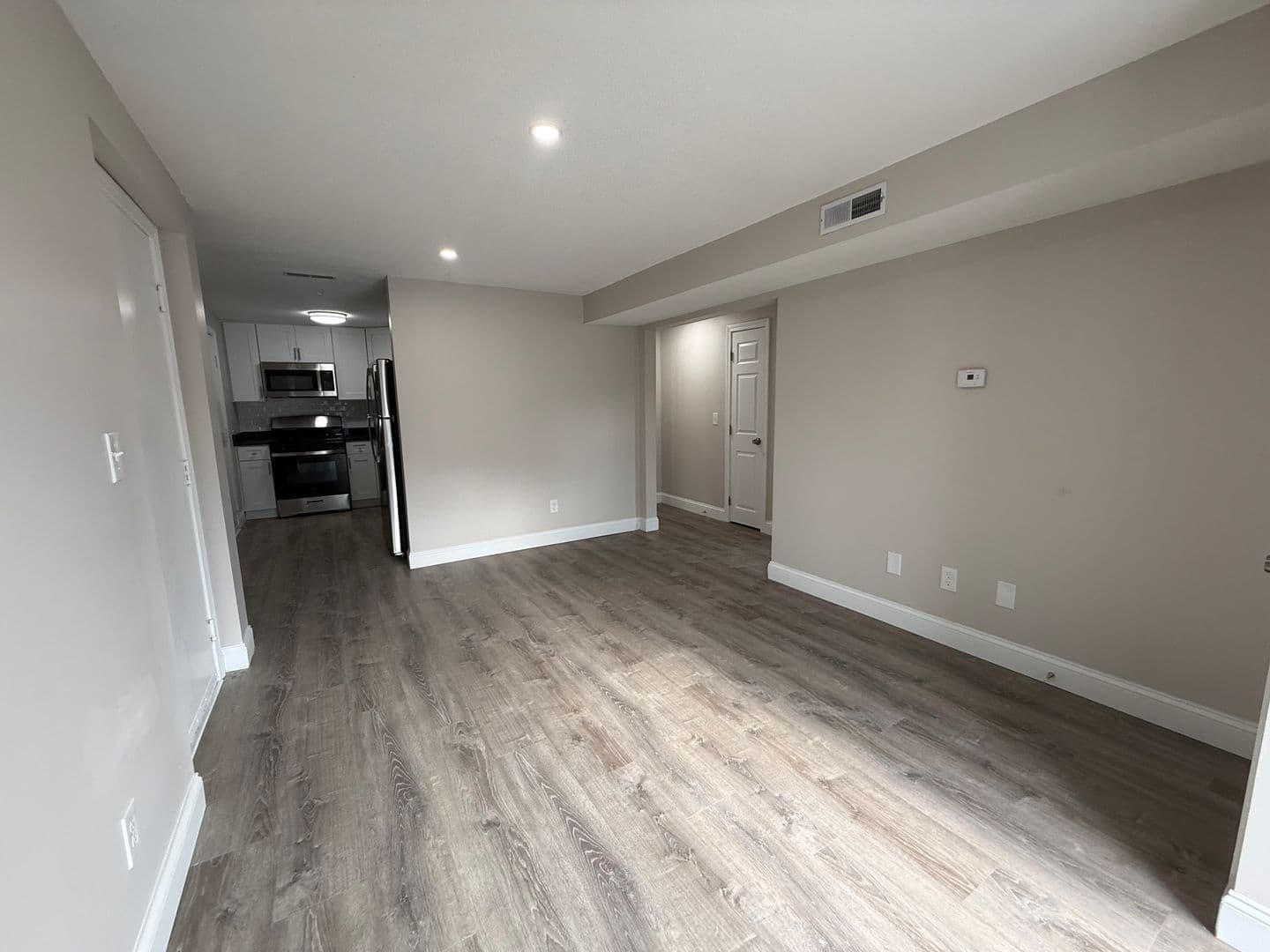 Billerica Apartment: 13-27 Kenmar Drive