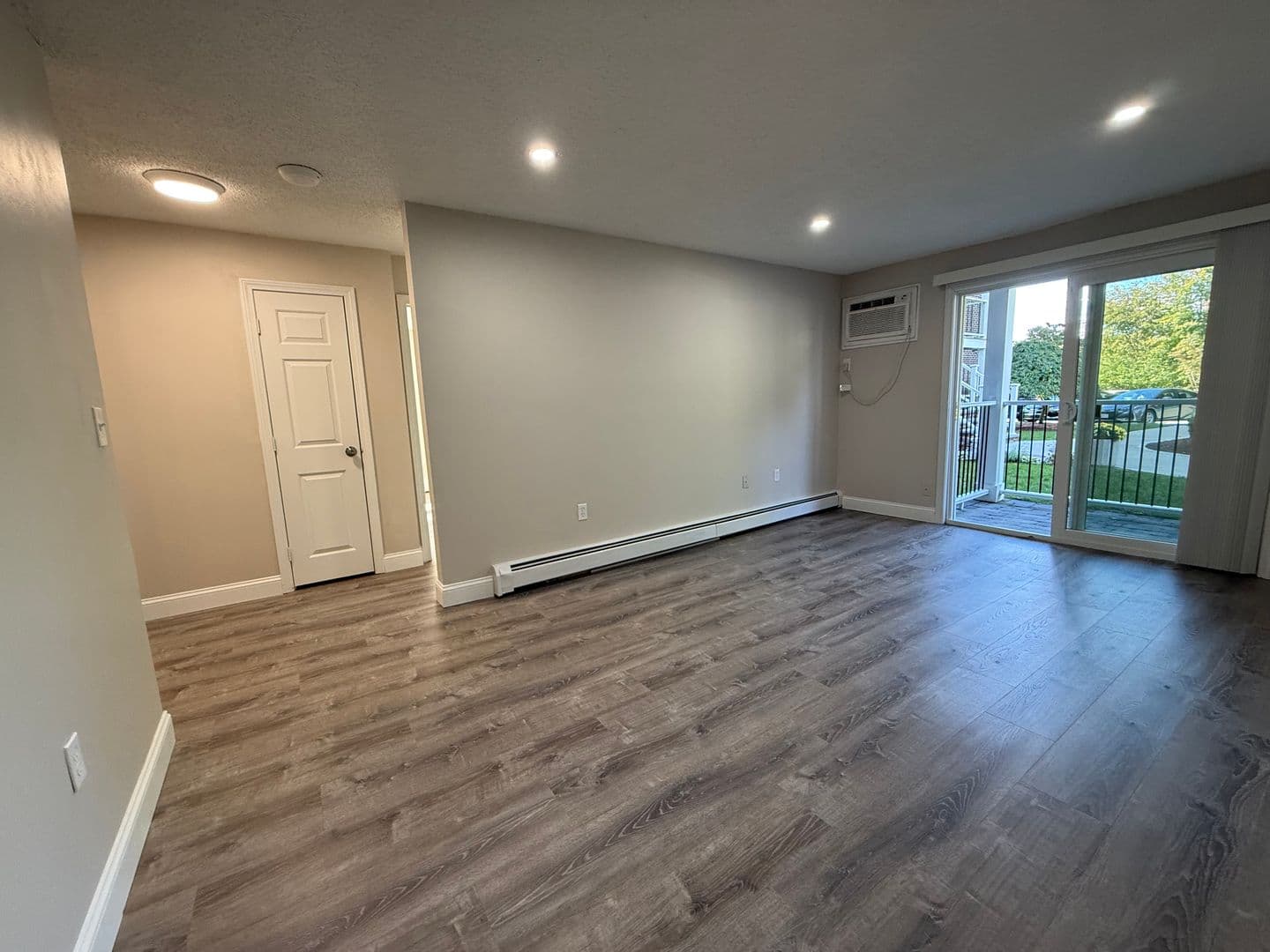 Billerica Apartment: 13-27 Kenmar Drive
