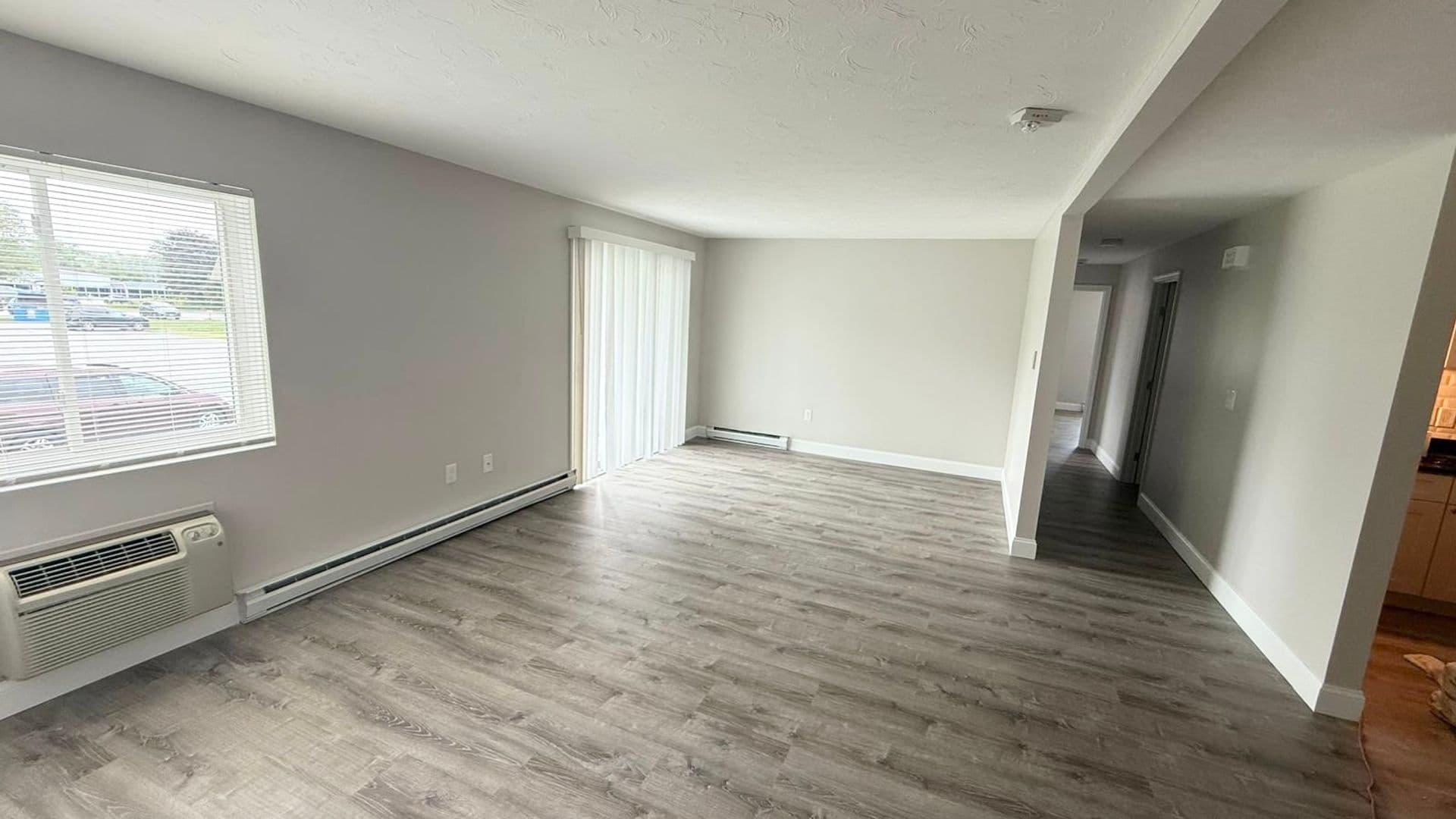 Webster Apartment: 310 Thompson Road