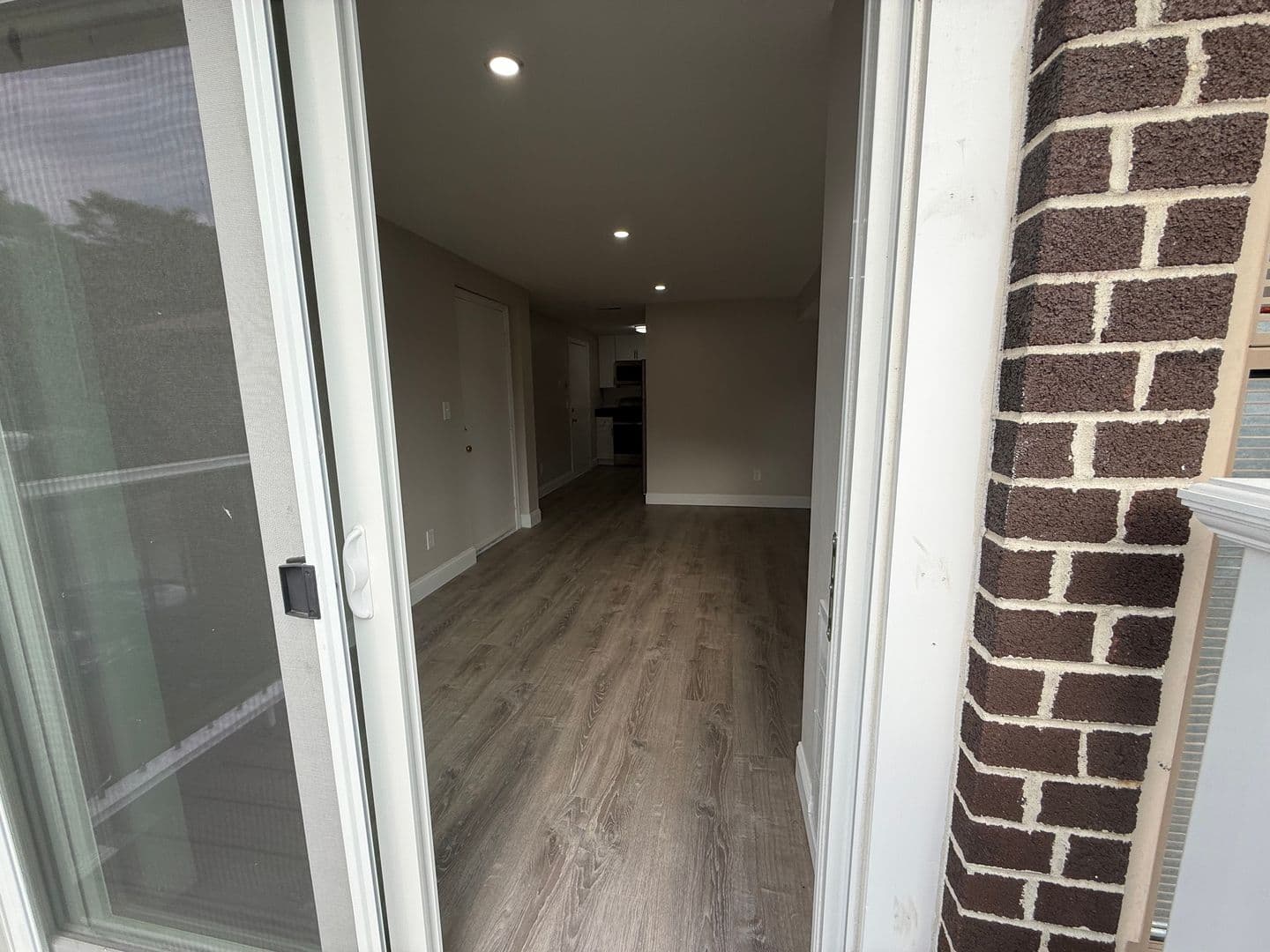 Billerica Apartment: 13-27 Kenmar Drive