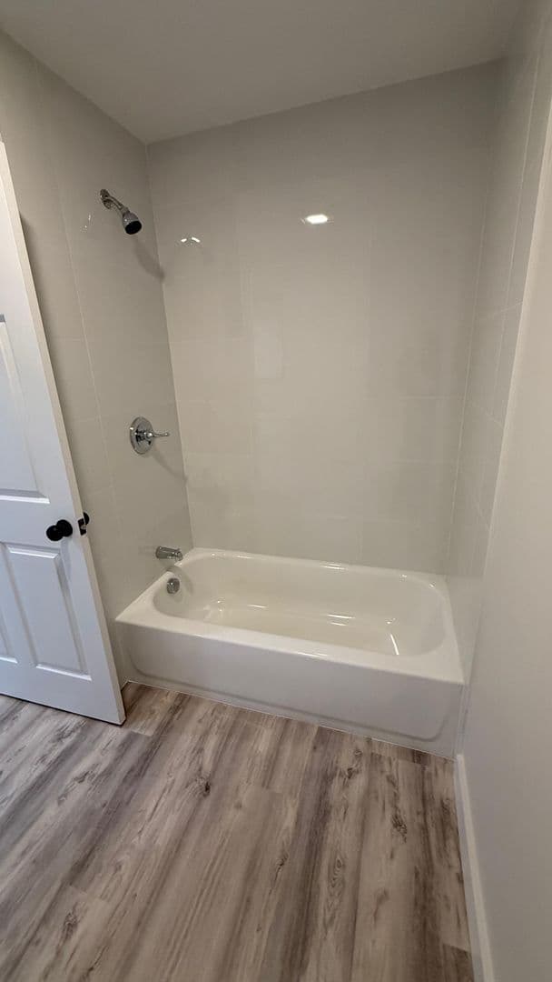 Webster Apartment: 310 Thompson Road