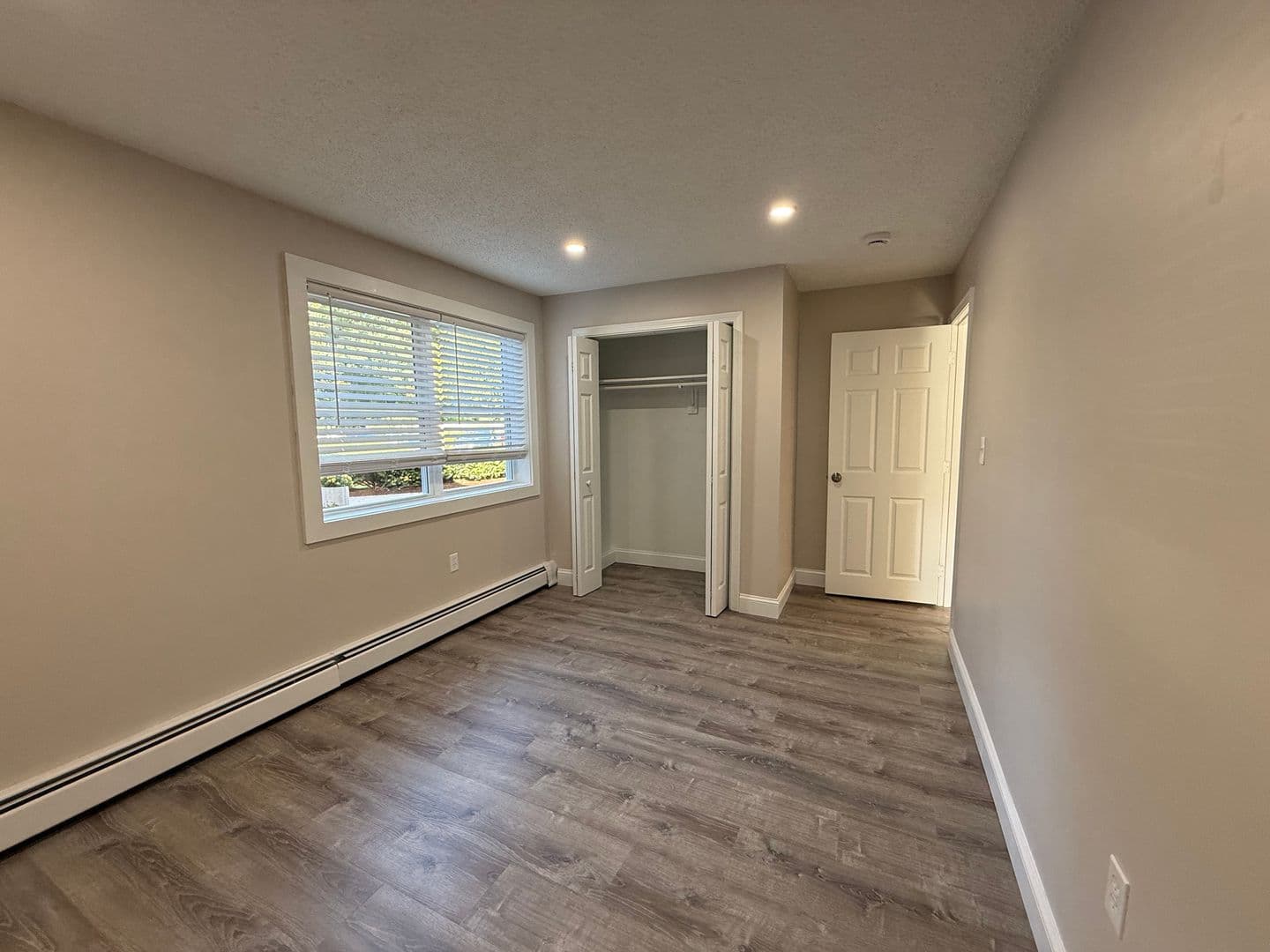 Billerica Apartment: 13-27 Kenmar Drive