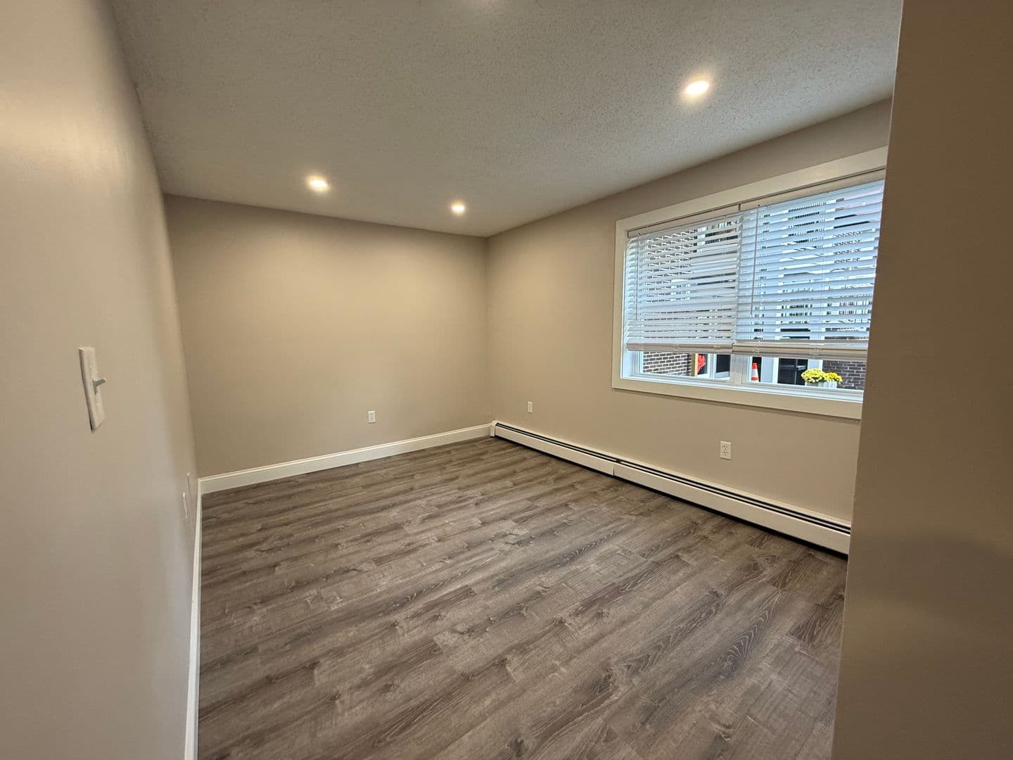 Billerica Apartment: 13-27 Kenmar Drive