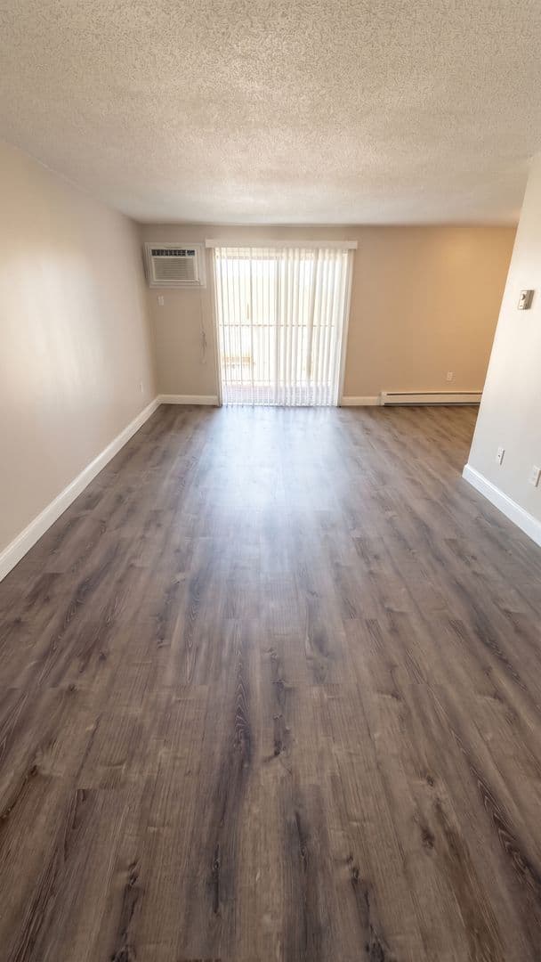 Leominster Apartment: 47 Princeton Street