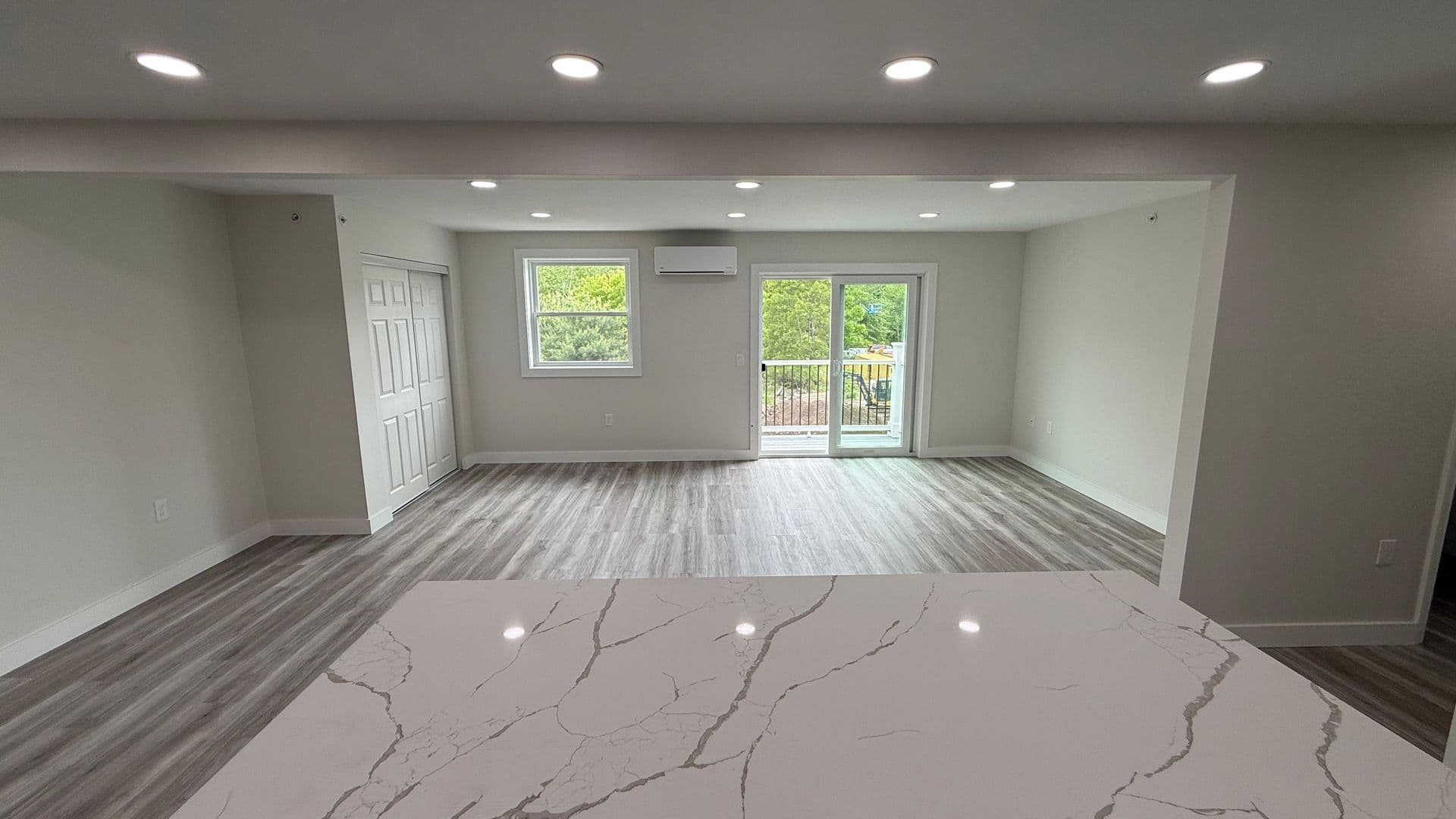 Webster Apartment: 310 Thompson Road