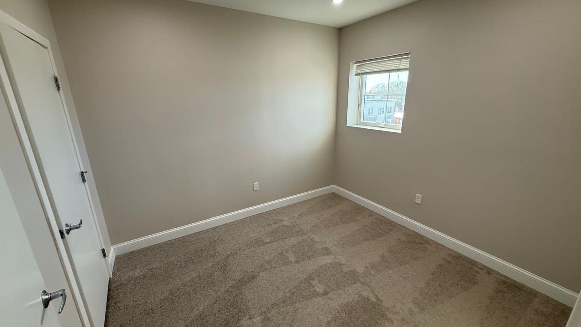 Attleboro Apartment: 75 South Main St