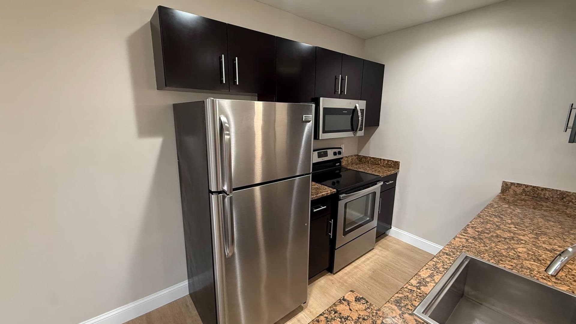Attleboro Apartment: 75 South Main St