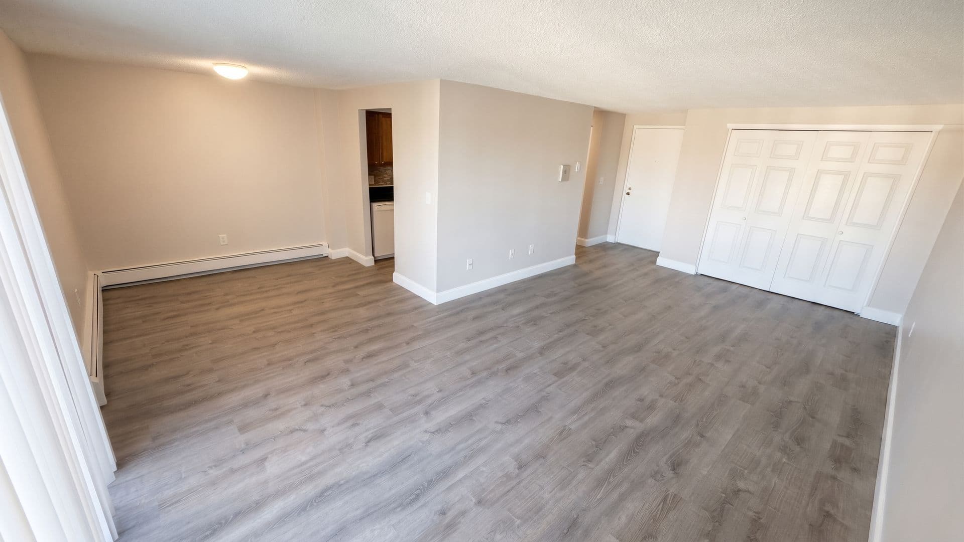 Leominster Apartment: 47 Princeton Street