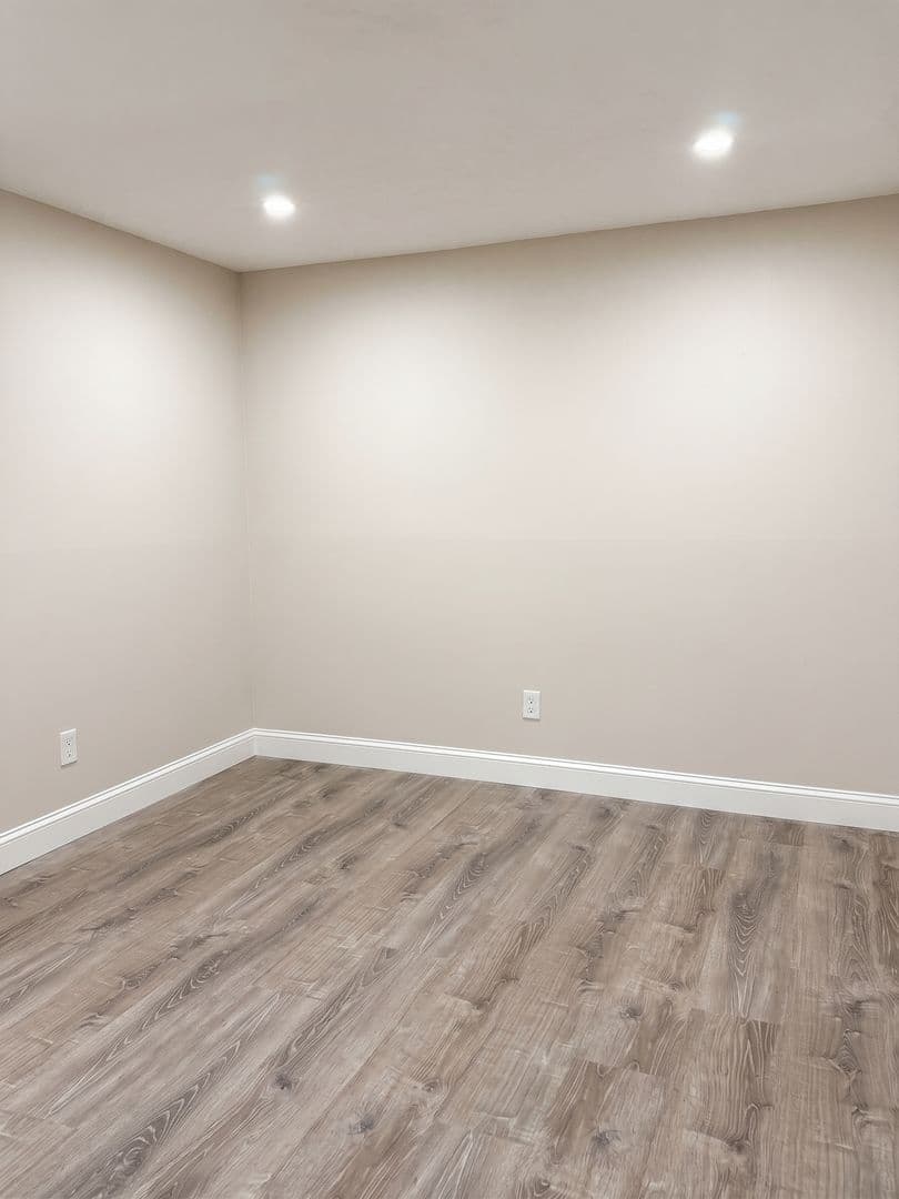 Billerica Apartment: 13-27 Kenmar Drive