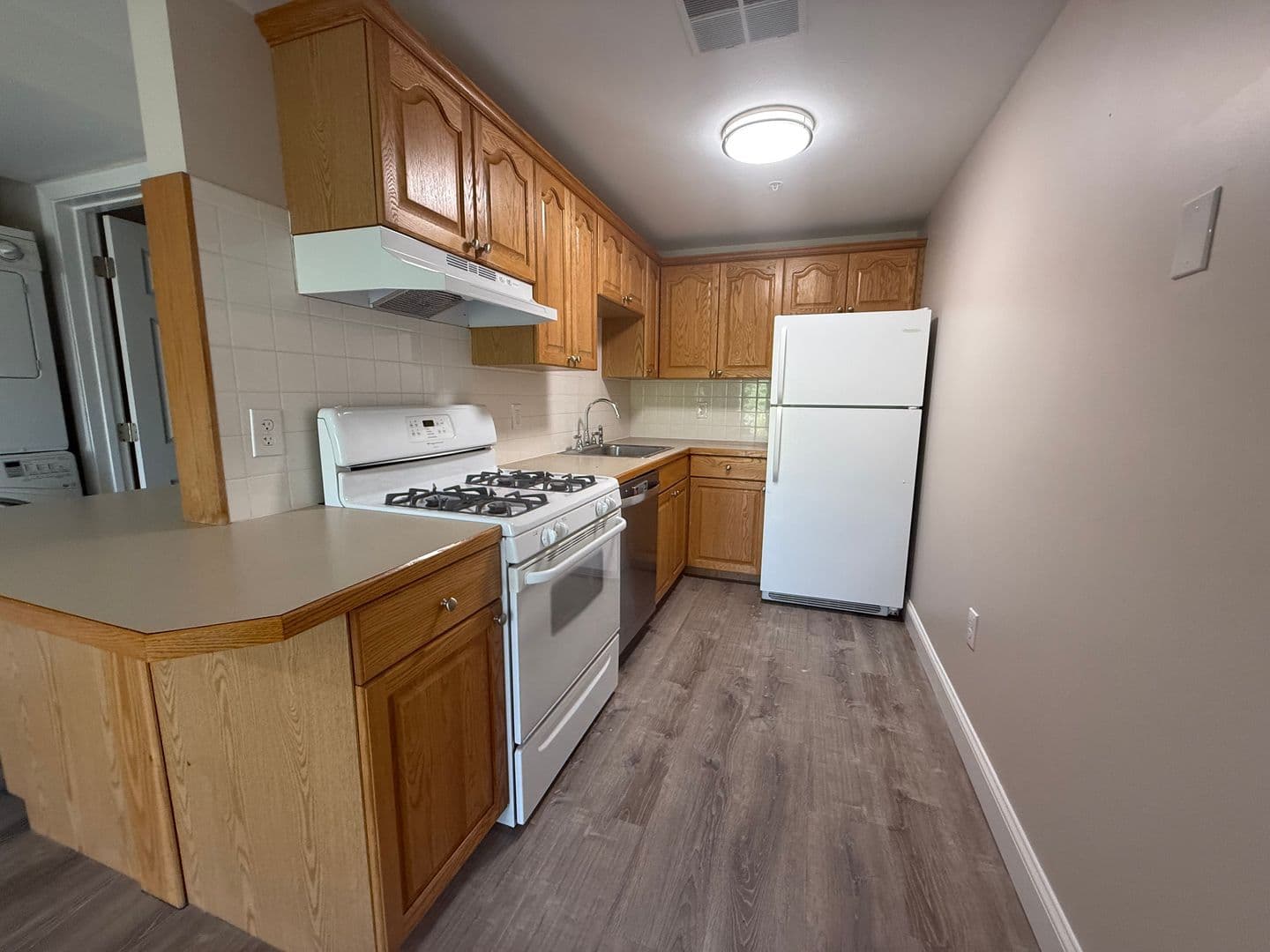 Billerica Apartment: 13-27 Kenmar Drive