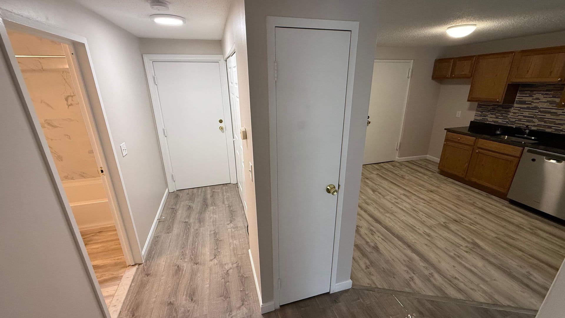Leominster Apartment: 47 Princeton Street