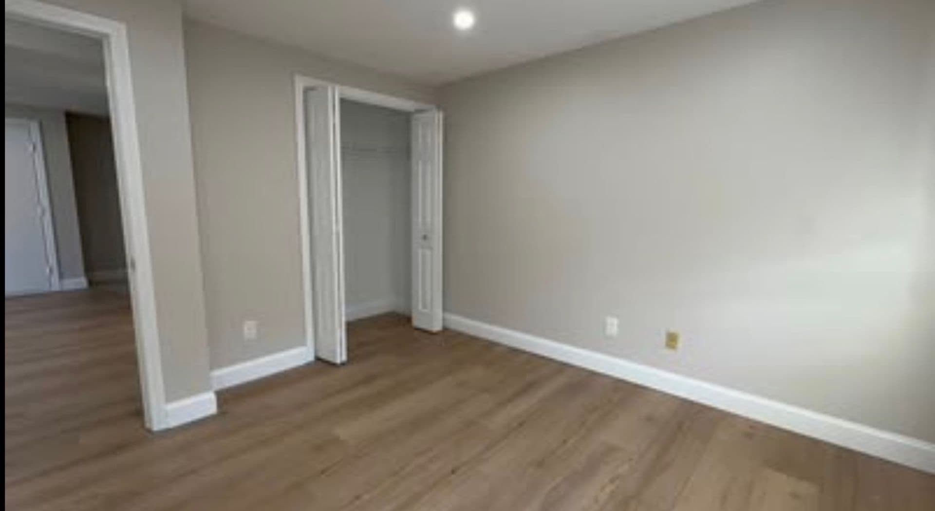 Billerica Apartment: 13-27 Kenmar Drive