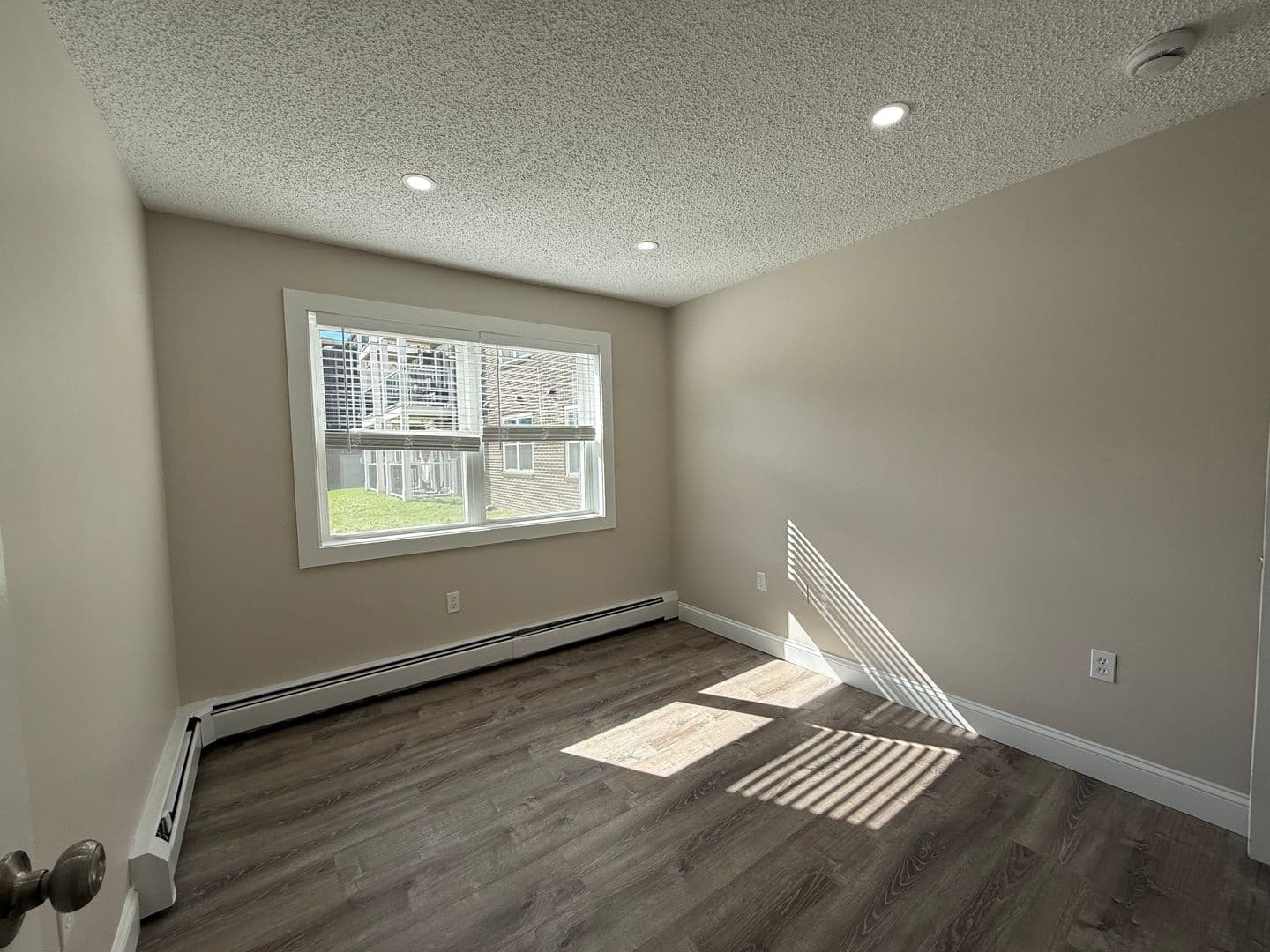 Billerica Apartment: 13-27 Kenmar Drive