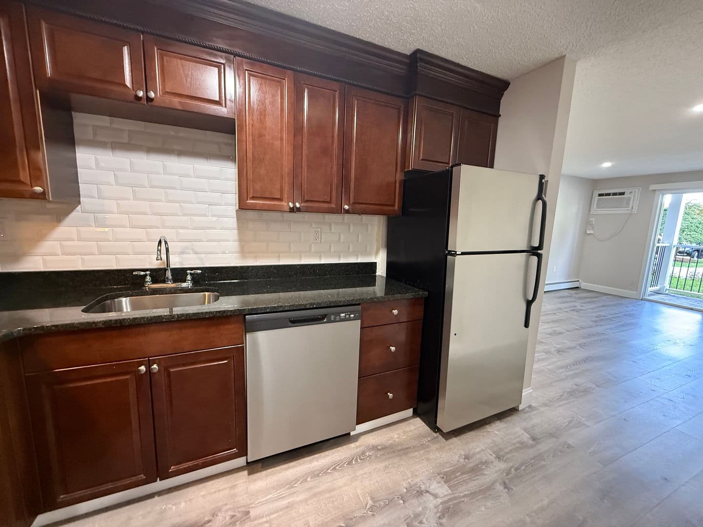 Billerica Apartment: 13-27 Kenmar Drive