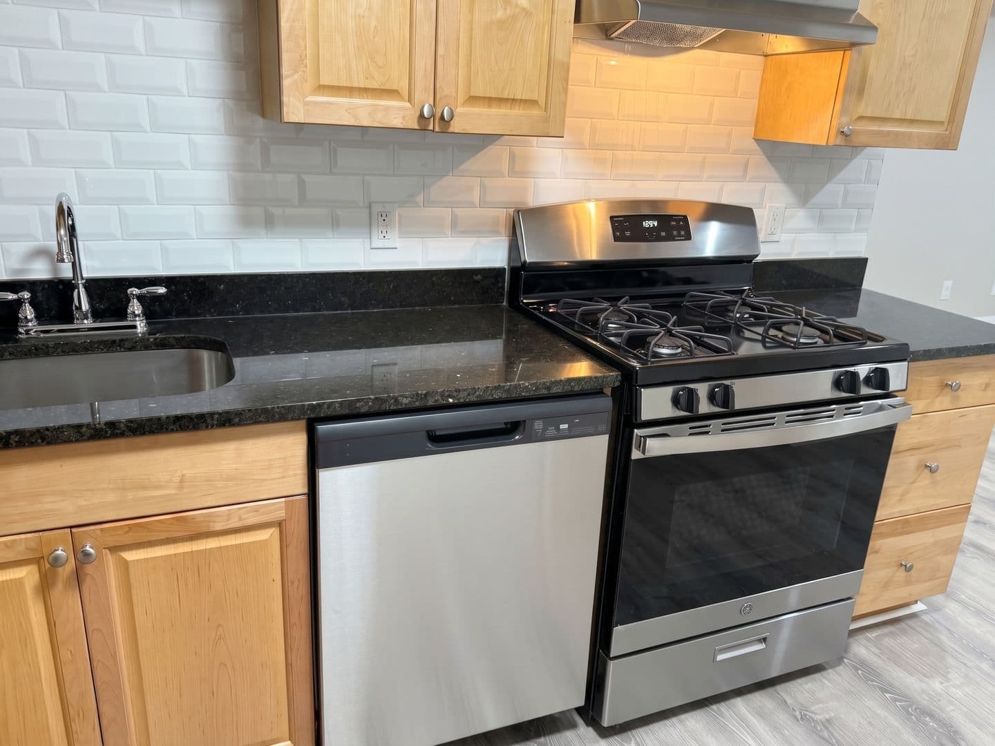 Billerica Apartment: 13-27 Kenmar Drive