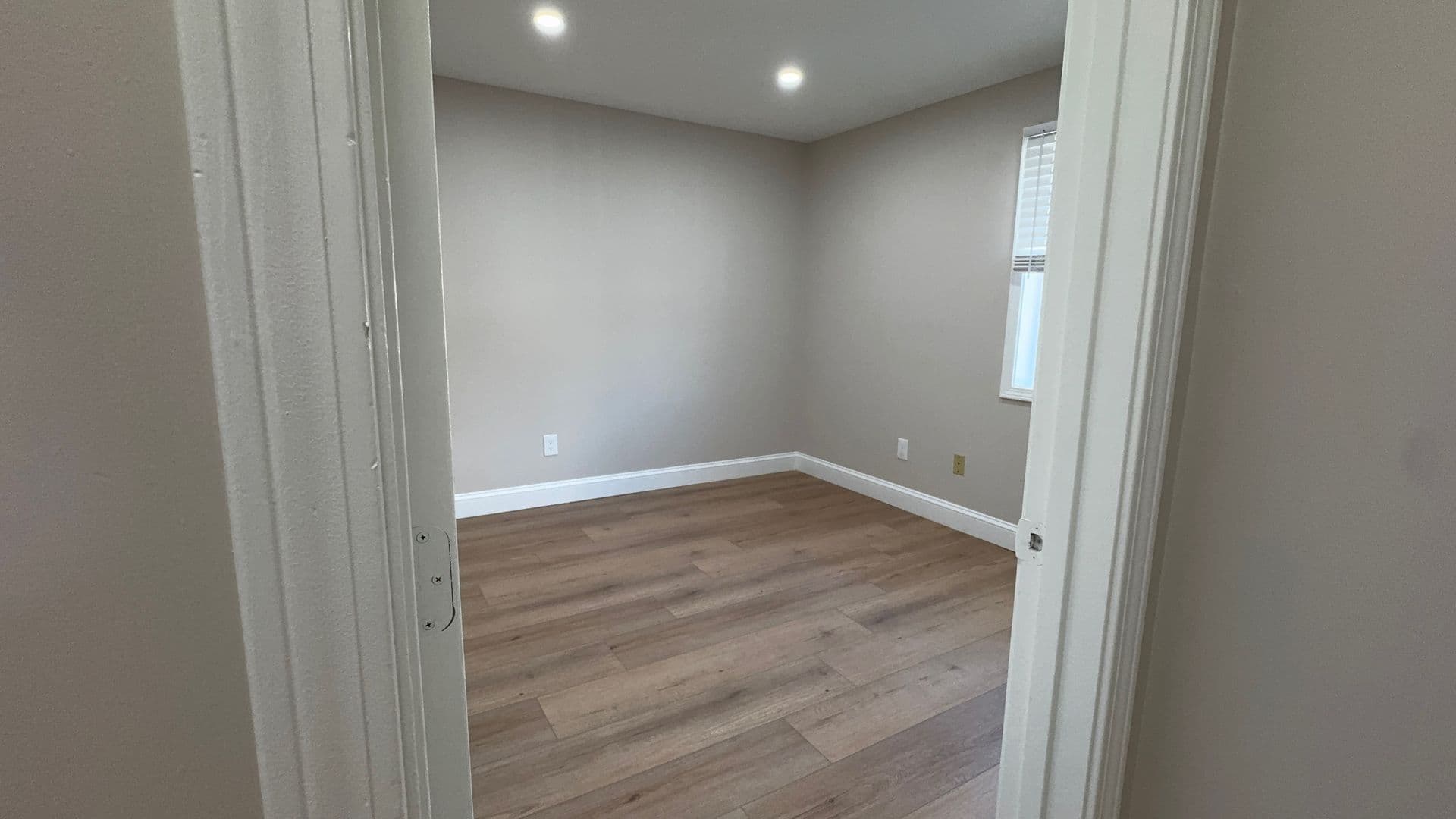 Billerica Apartment: 13-27 Kenmar Drive