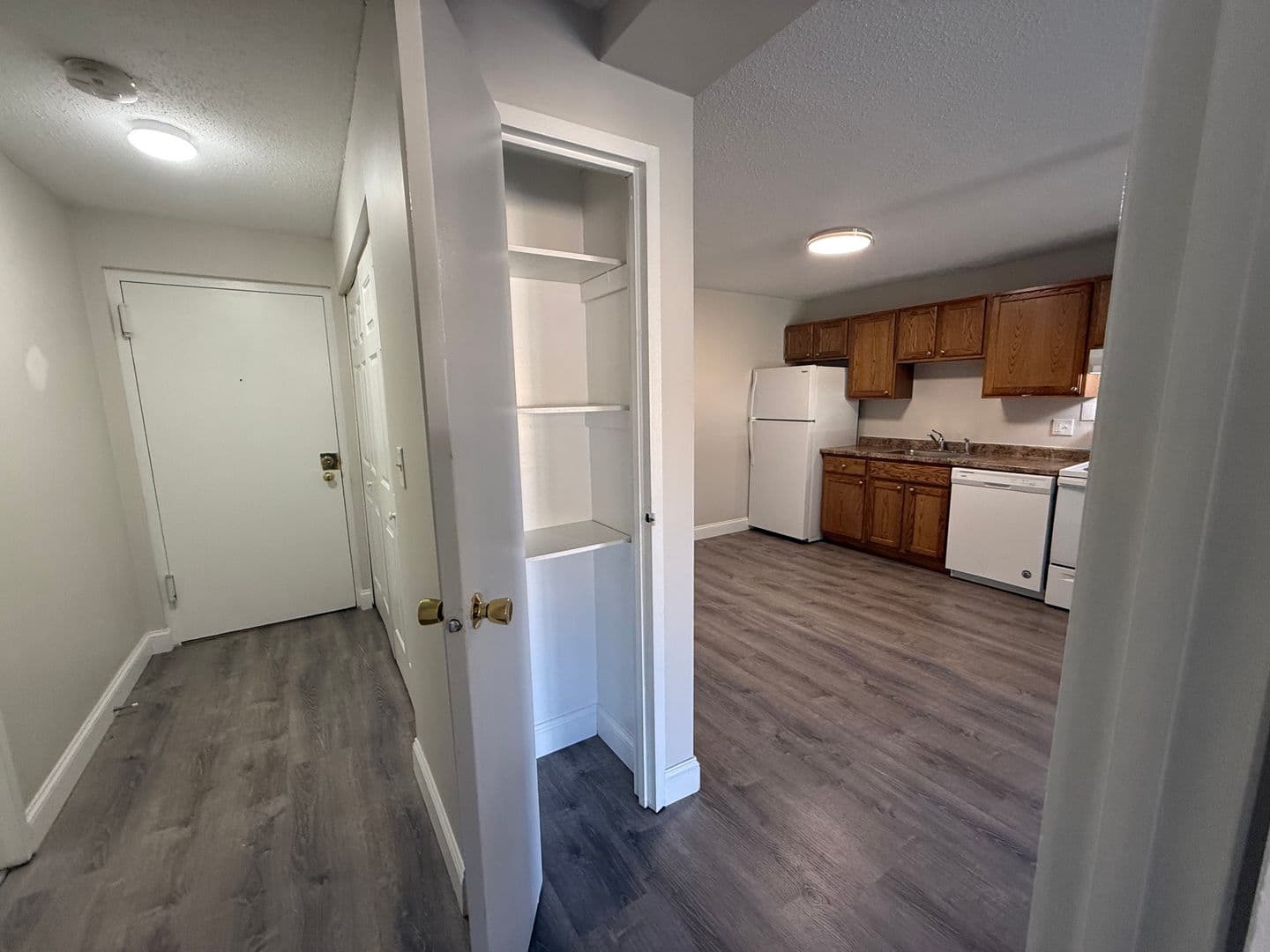 Leominster Apartment: 47 Princeton Street