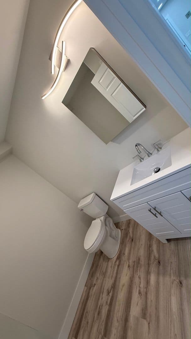 Webster Apartment: 310 Thompson Road