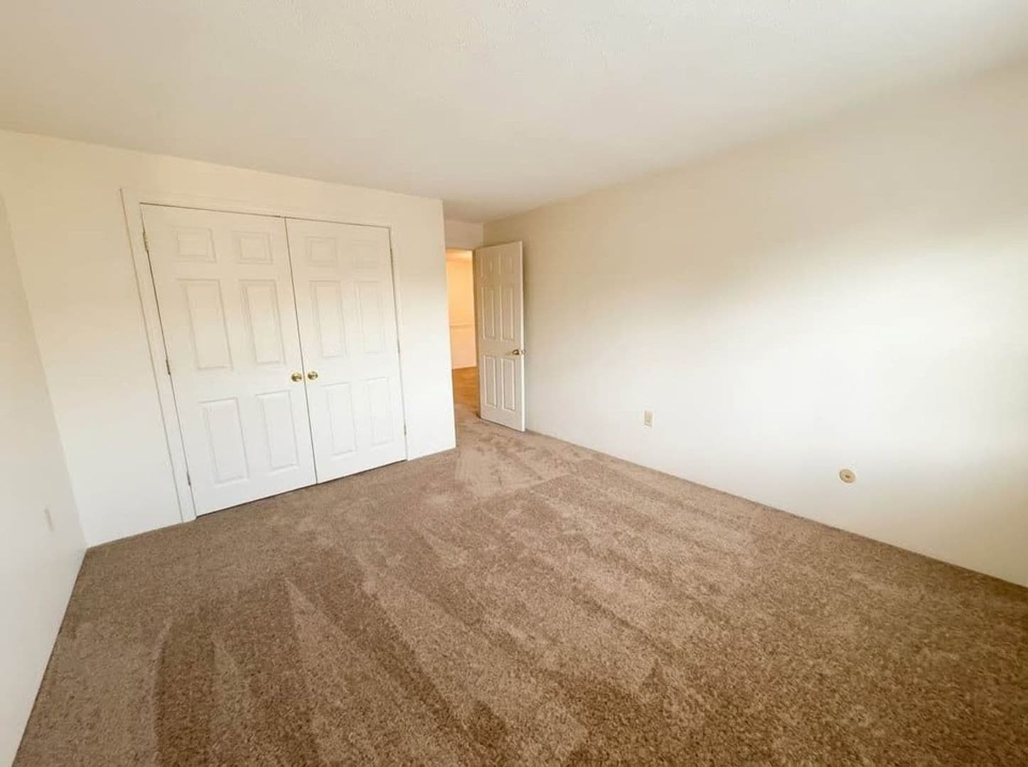 Billerica Apartment: 13-27 Kenmar Drive
