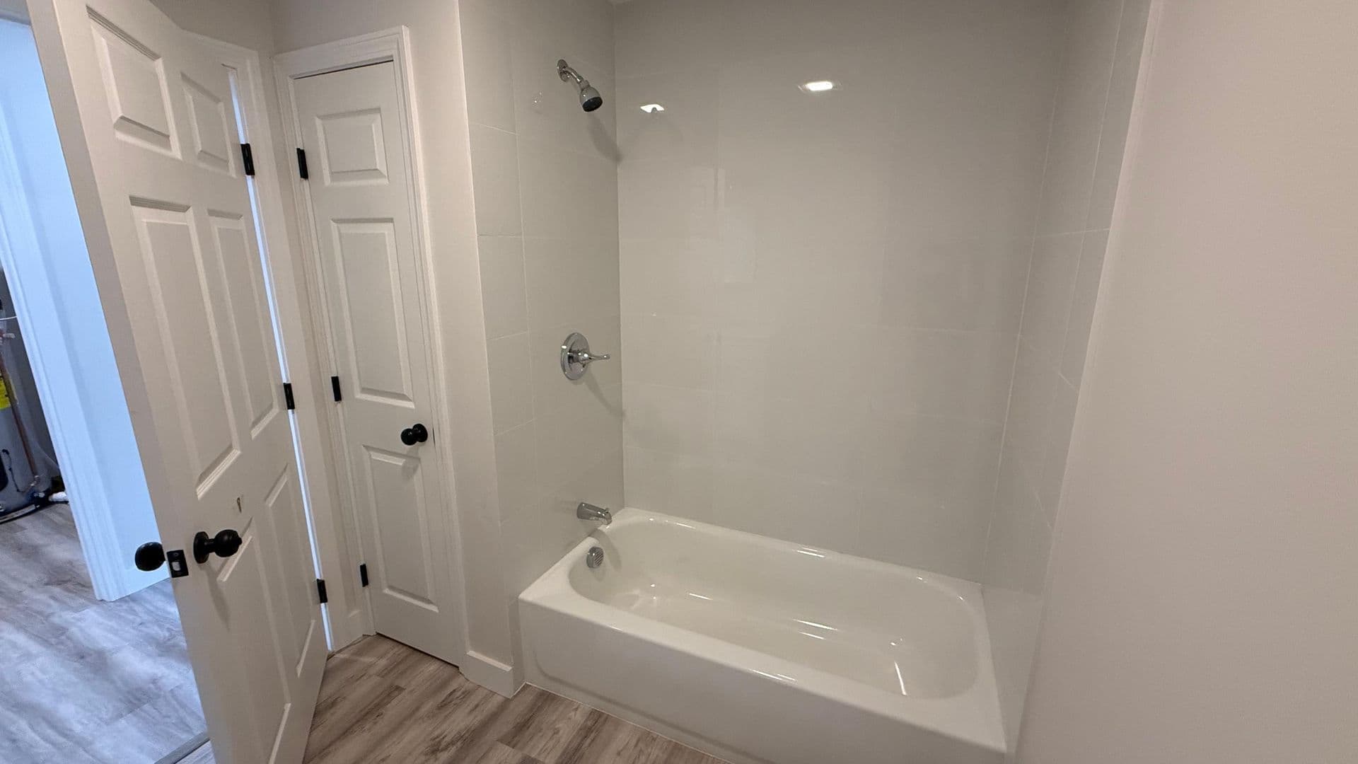 Webster Apartment: 310 Thompson Road