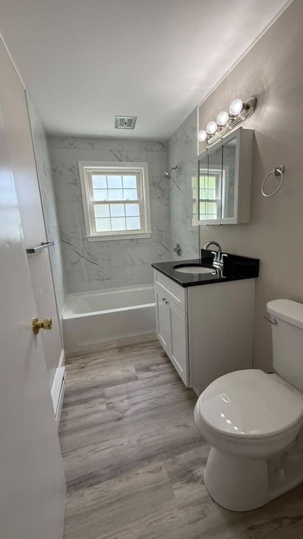 Leominster Apartment: 221 West Street