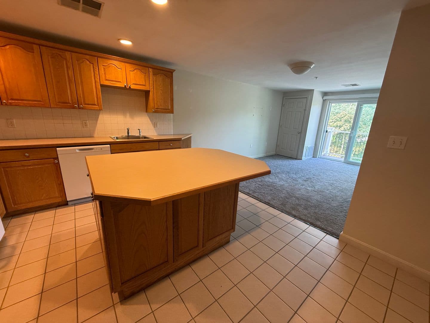 Billerica Apartment: 13-27 Kenmar Drive
