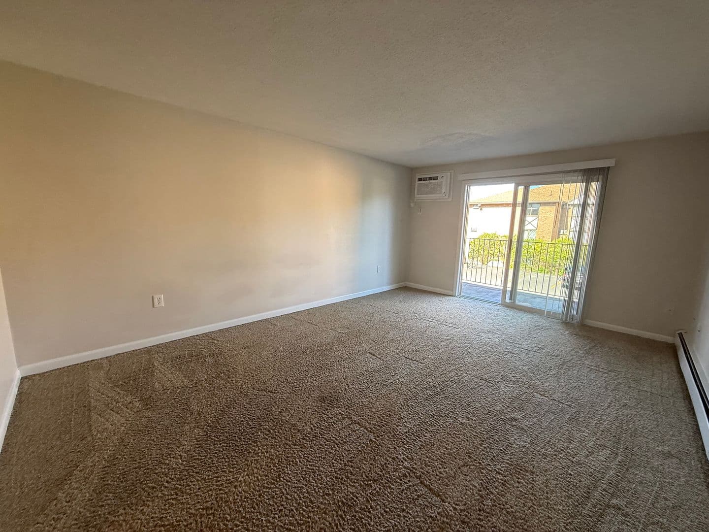 Leominster Apartment: 47 Princeton Street