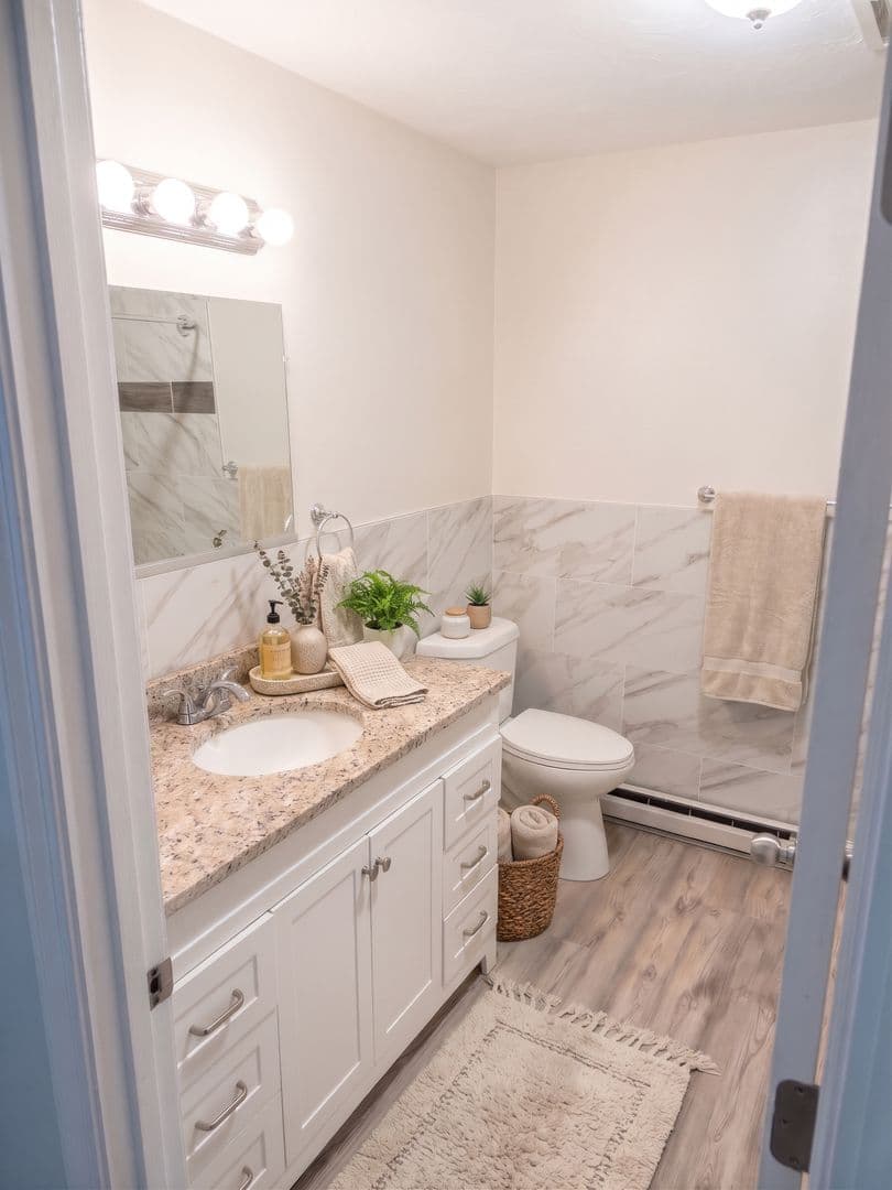 Webster Apartment: 310 Thompson Road