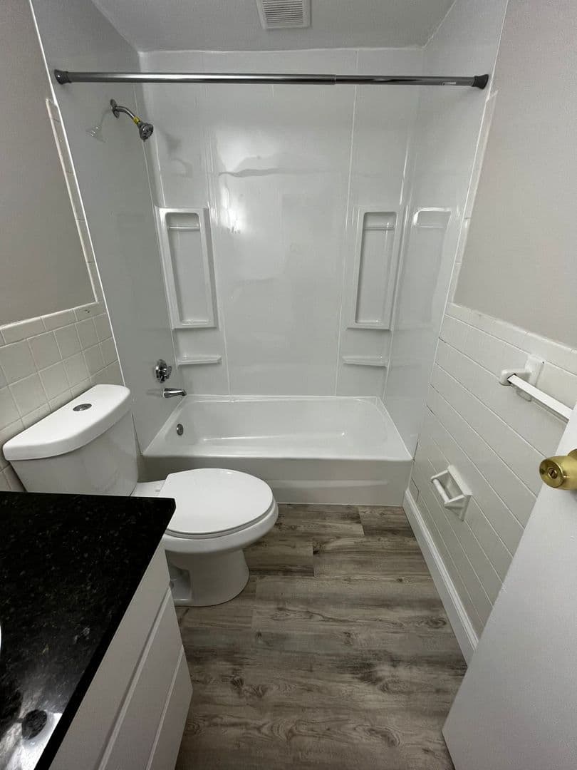 Leominster Apartment: 47 Princeton Street