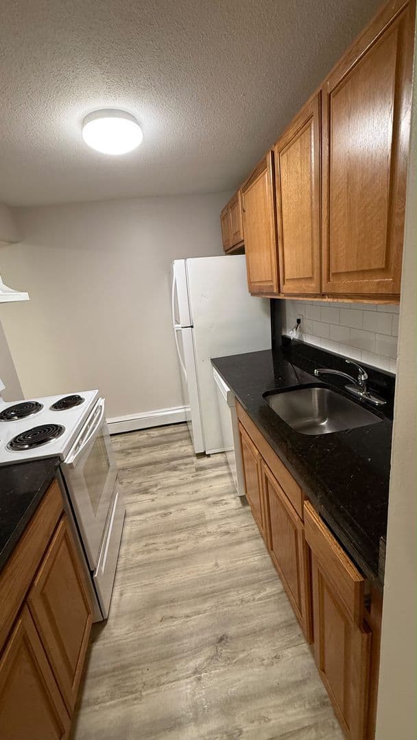 Leominster Apartment: 47 Princeton Street