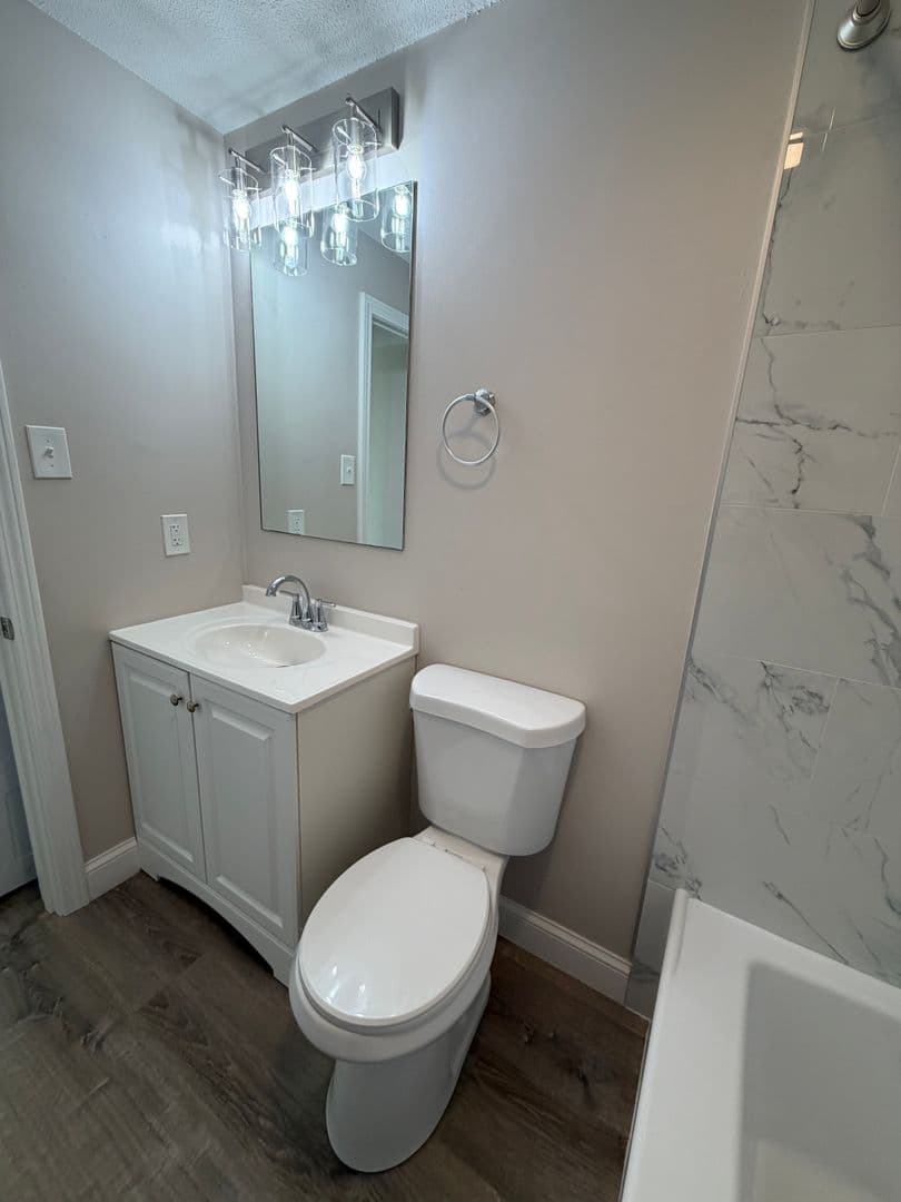 Billerica Apartment: 13-27 Kenmar Drive
