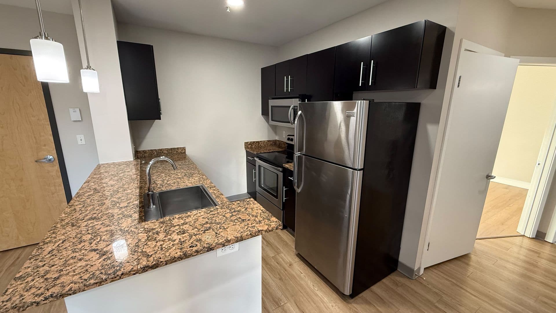 Attleboro Apartment: 75 South Main St