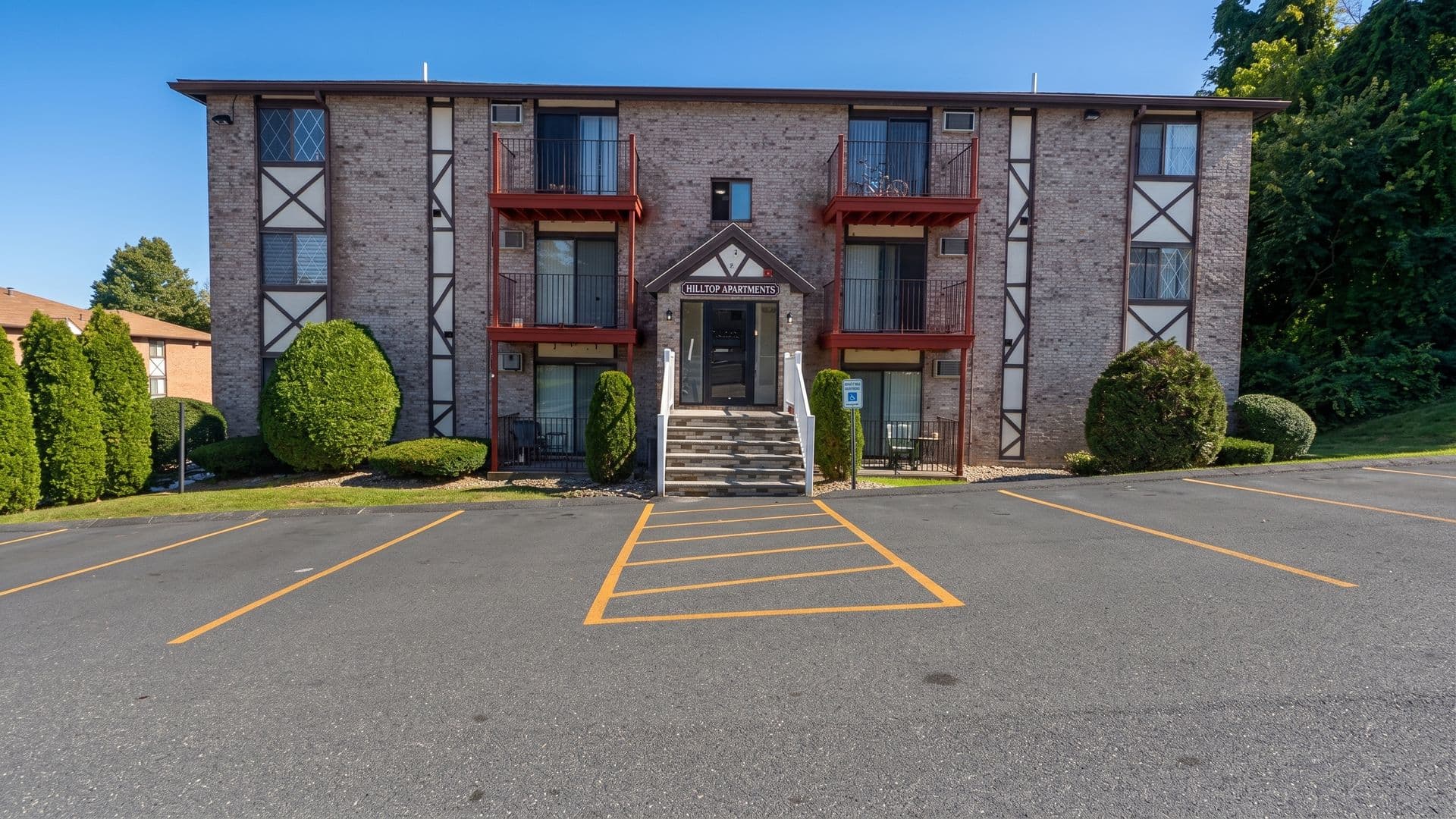 Leominster Apartment: 47 Princeton Street
