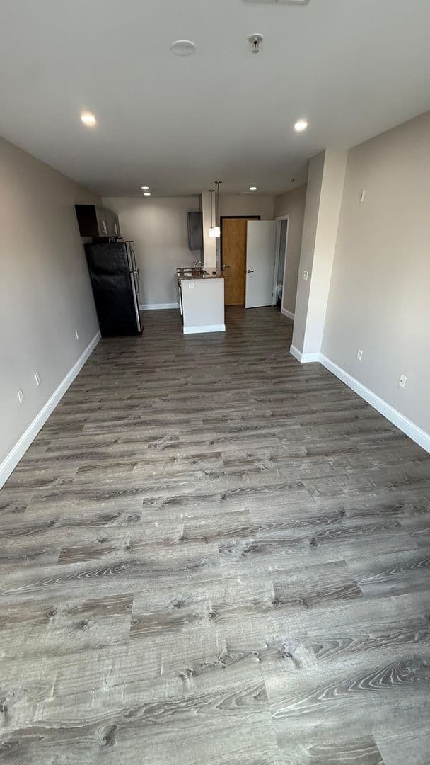 Attleboro Apartment: 75 South Main St